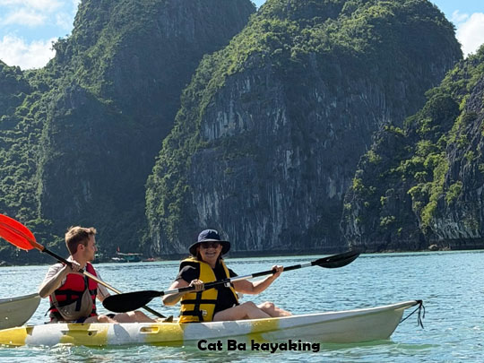 10-2-cat-ba-kayaking.jpg